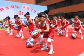 现场观战加泰德比，巴萨绯闻前锋阿斯拉尼晒自己照片